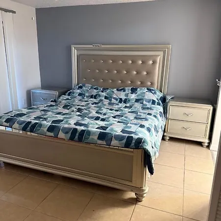 Seaside Dream Mins From Siesta With Its Number 1 Beaches!
